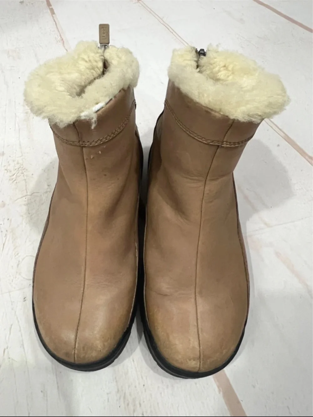 UGG Australia Winter Insulated Sheepskin Shearling Leather Lug Sole Snow Boots